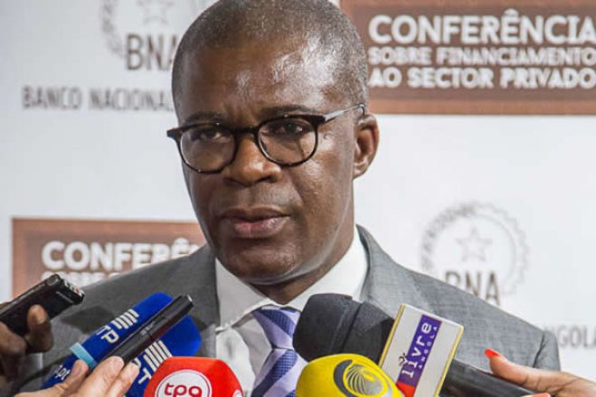 BNA destaca estabilidade do kwanza apesar da desvalorização para mínimos históricos