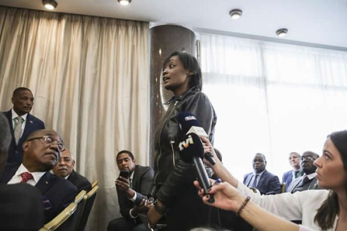 A mulher que quase estragou a festa durante encontro do PR