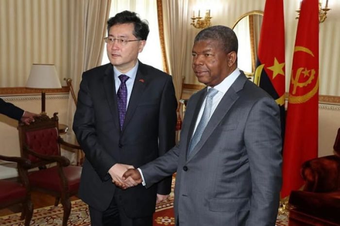João Lourenço e chefe de diplomacia chinesa debatem "impulso na cooperação"