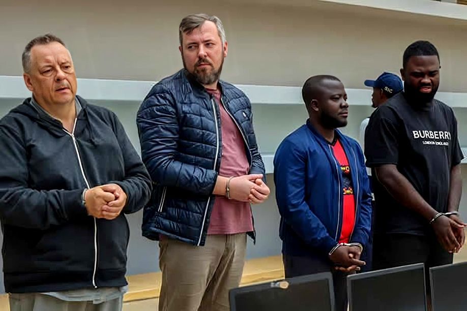 Russos e angolanos acusados de terrorismo em Angola vão a julgamento