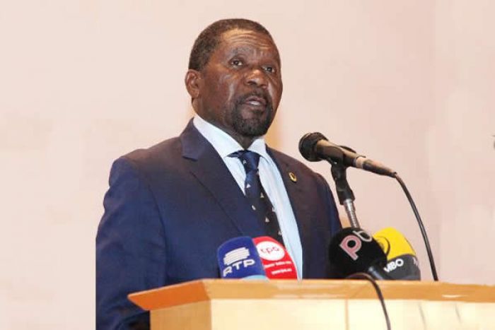 Líder da UNITA considera necessária "muita inteligência" para ultrapassar atuais problemas