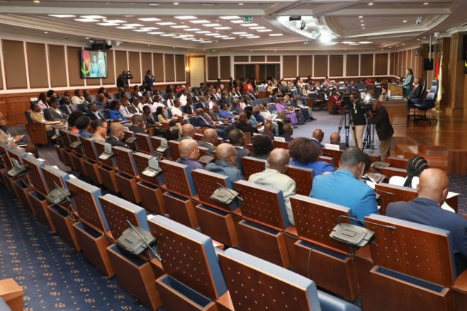 Lei contra fake news aprovada na especialidade divide MPLA e oposição