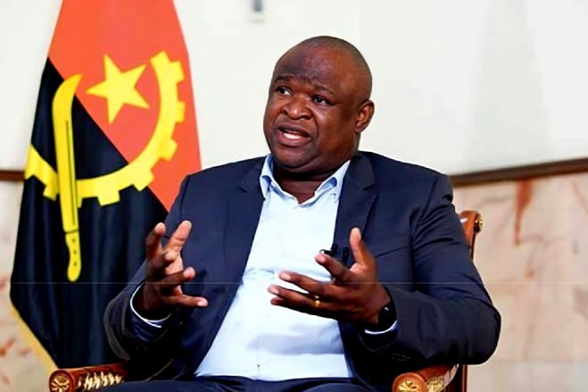 “Vícios instalados” na autoridade migratória angolana estão a ser sanados - Governo