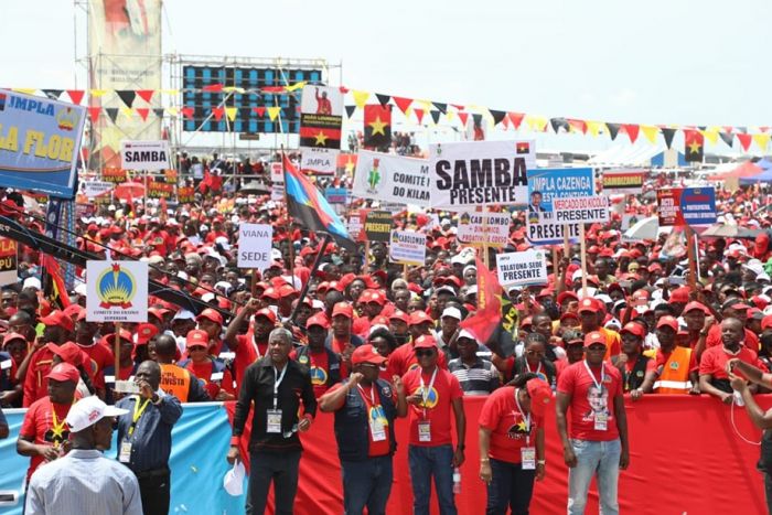 MPLA em Luanda convoca marcha de milhares para sábado, em apoio ao líder do partido