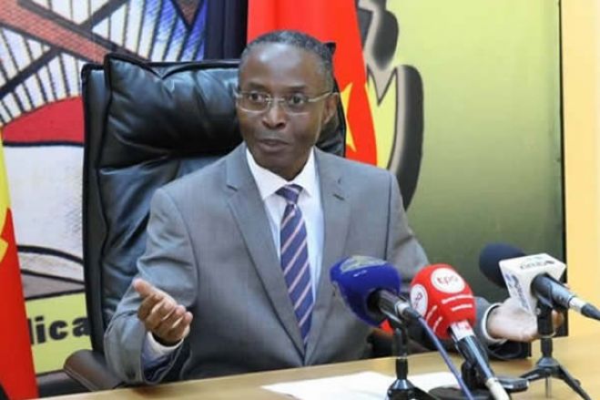 “A formação de bons engenheiros depende da qualidade e excelência do professor” - Bornito de Sousa