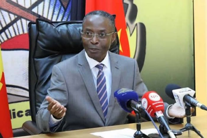 “A formação de bons engenheiros depende da qualidade e excelência do professor” - Bornito de Sousa