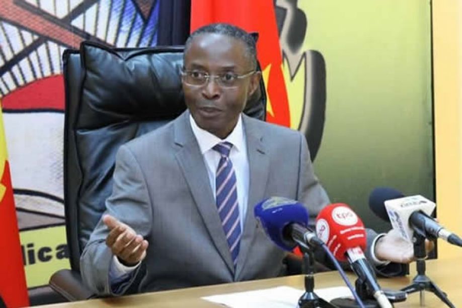 “A formação de bons engenheiros depende da qualidade e excelência do professor” - Bornito de Sousa