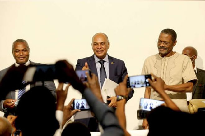 Promotores da Frente Patriótica Unida dizem que iniciativa continua viva e é suprapartidária