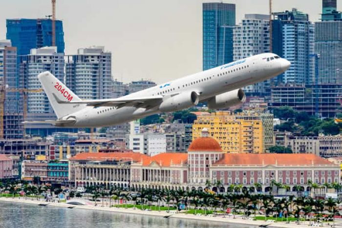 Governo angolano vende cinco aeronaves a privados