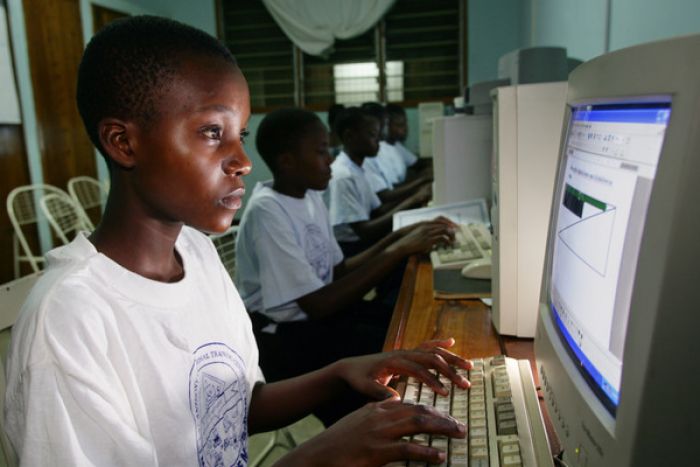 28 anos depois do acesso à internet em Angola, a era digital continua ser um negócio de subsistência!