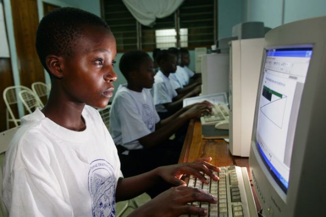 28 anos depois do acesso à internet em Angola, a era digital continua ser um negócio de subsistência!