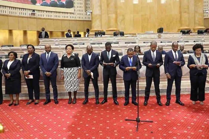 UNITA grita “batota não” e “vergonha” na posse de novos membros da CNE angolana