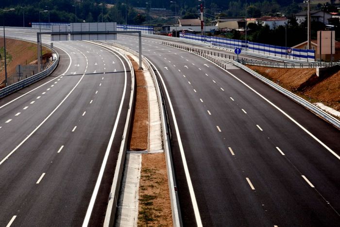 Construção da auto-estrada Soyo (Zaire)/Santa Clara (Cunene) em fase de estudos