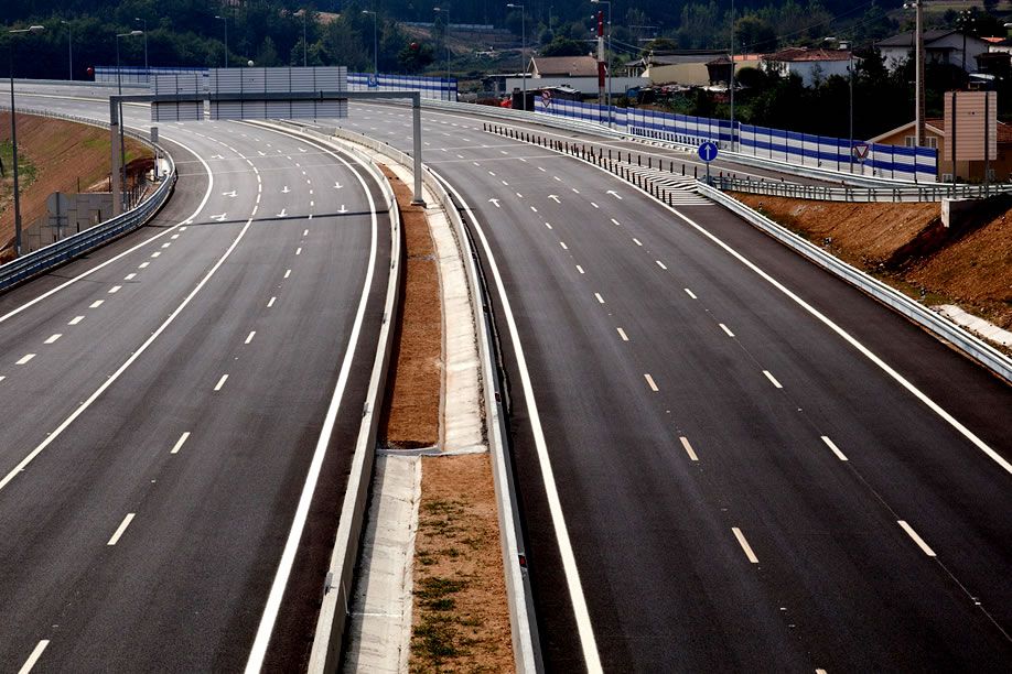 Construção da auto-estrada Soyo (Zaire)/Santa Clara (Cunene) em fase de estudos