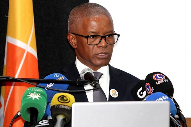 Governo angolano diz que "é preciso apertar mais o cerco" ao contrabando de combustível