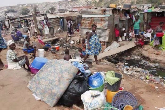 Saúde "precária" nos bairros da periferia de Luanda preocupa bispo da IURD