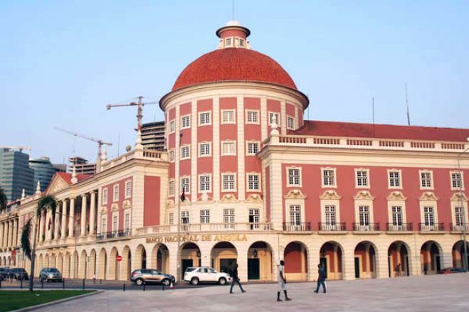 BNA mantém serviços com cerca de 35% do pessoal em trabalho presencial