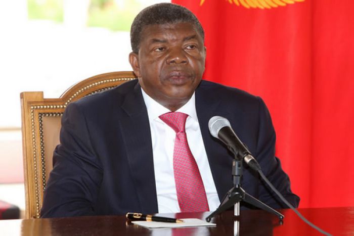 João Lourenço nega estar a proteger Manuel Vicente