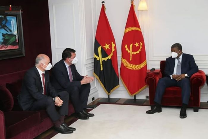 João Lourenço reuniu-se hoje com três grandes grupos empresariais franceses