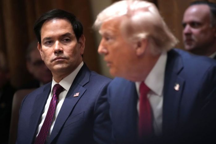 Trump diz que Cuba deverá entrar na pauta de Washington em breve