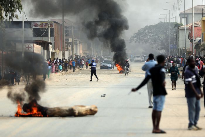 UNITA propõe cumprimento escrupuloso da Constituição