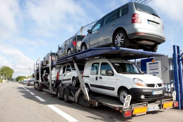 Carros usados com mais de cinco anos continuam a entrar no país