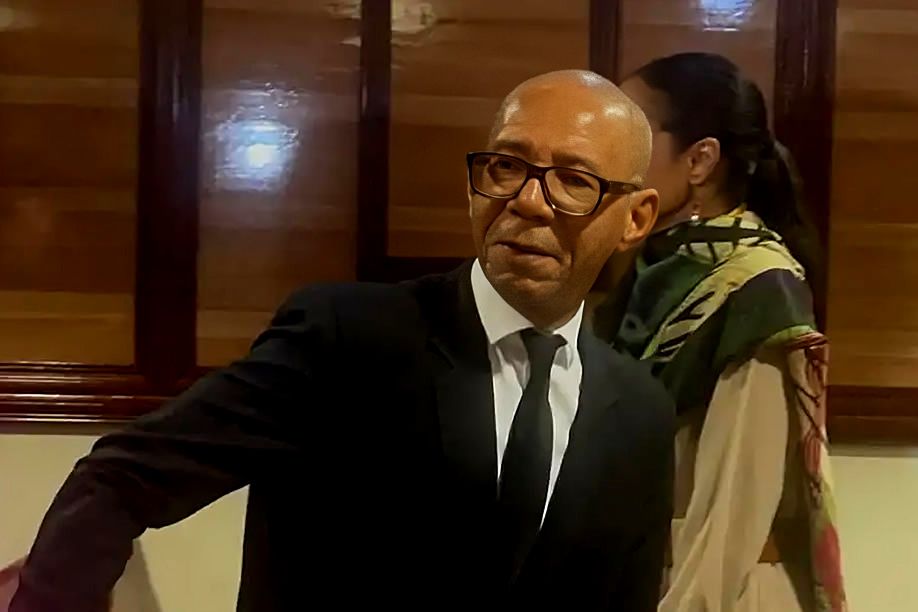 General "Kopelipa" solicitou à justiça, a restituição de todos os seus bens apreendidos pela PGR