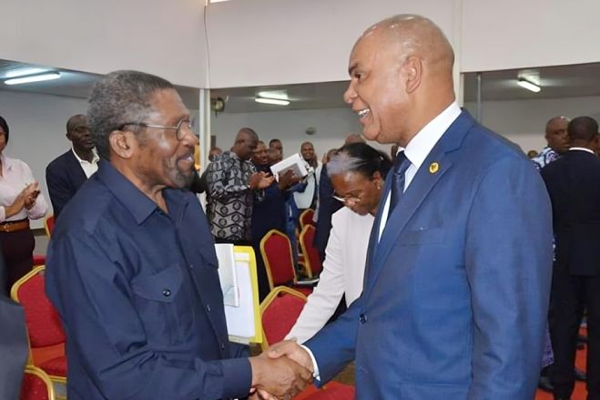 Aos alegados ultraconservadores de Muangai