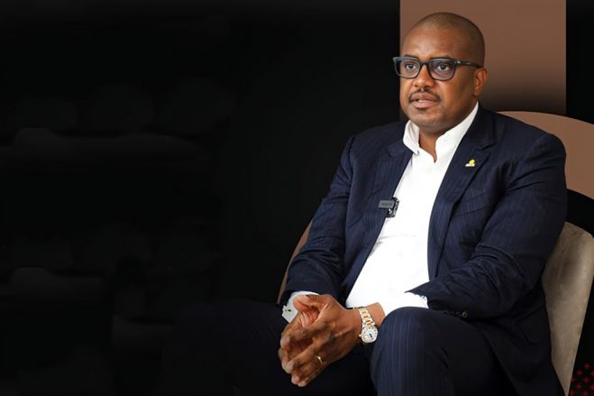 Banco Sol : PCE Osvaldo Macaia o protegido diz e faz conforme lhe apetece