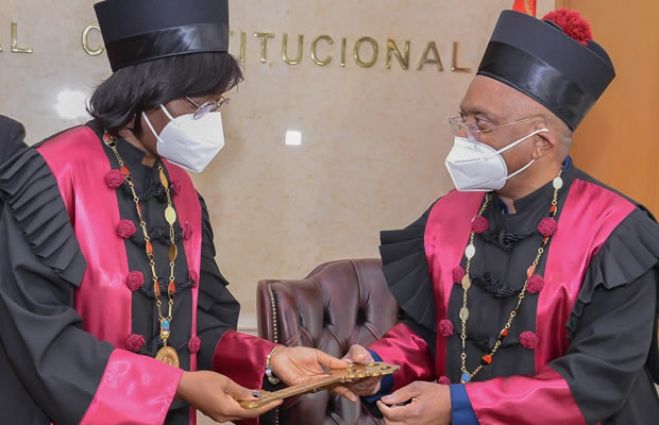 Mulher do presidente da CNE é quem ‘decidirá’ congresso da UNITA