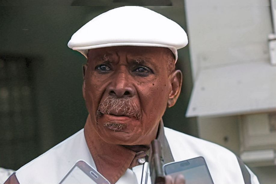 Ngola Kabangu acusa Nimi a Simbi de infringir os estatutos da FNLA