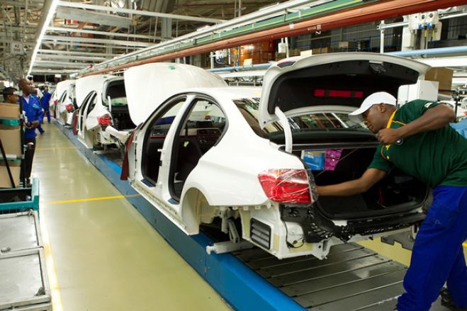 Angola cresce quase 3% em 2022 e abranda para 2,6% este ano - Oxford Economics