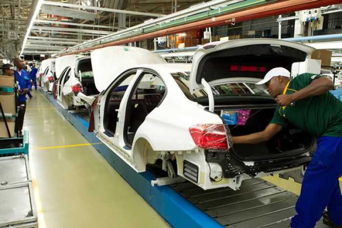 Angola cresce quase 3% em 2022 e abranda para 2,6% este ano - Oxford Economics