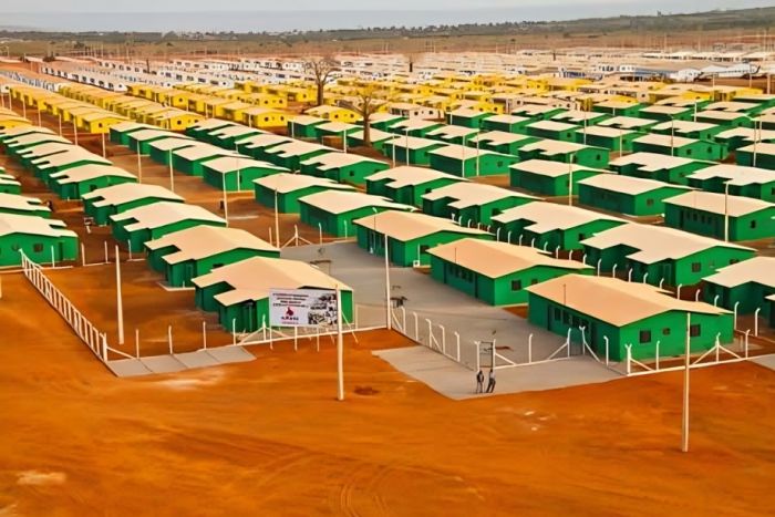Governador de Luanda anuncia construção de 1.500 casas sociais no Belas
