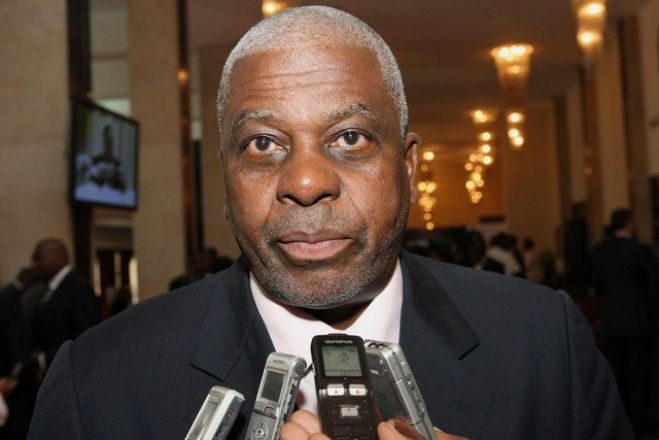 Declarações de 'Tchizé' dos Santos são "indicadores do processo de declínio" do MPLA