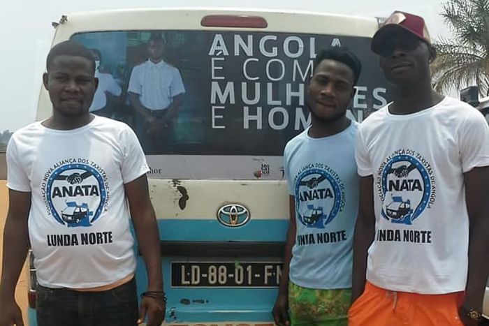 Taxistas demarcam-se de atos de vandalismo e cancelam greve