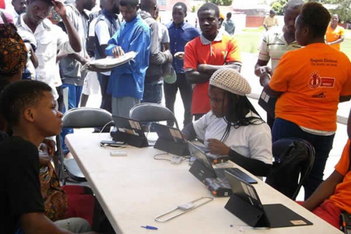 Oposição angolana em Portugal culpa diplomacia e consulados por falta de adesão a registo eleitoral
