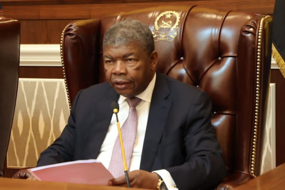 "Vende-pátria" são aqueles que roubam as riquezas do país — Oposição