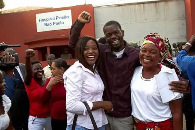 Activista Hitler denuncia colaboradores do SINSE entre os manifestantes a atrapalhar a luta