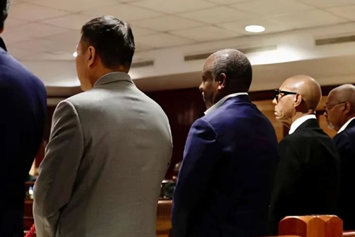 Advogado diz que general Dino “está a ser tratado como um farrapo humano”