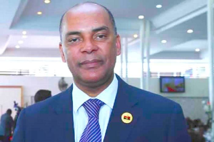 “Pesos pesados” da UNITA apoiam candidatura de Adalberto Costa Júnior