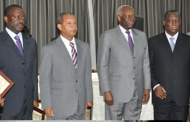 General 'Dino' e Kopelipa testemunharam 'contra-ataque’ de JES à João Lourenço