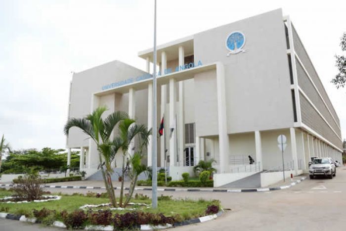 Aumento de propinas escolares só com autorização do Ministério das Finanças - PGR