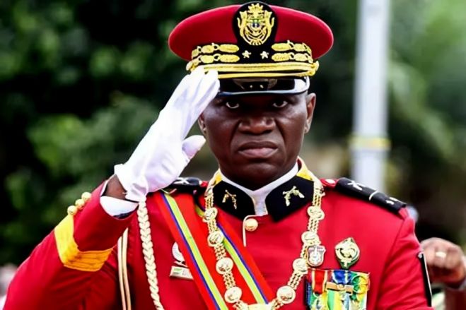 Presidente do Gabão indultou sete pescadores angolanos detidos por pesca ilegal