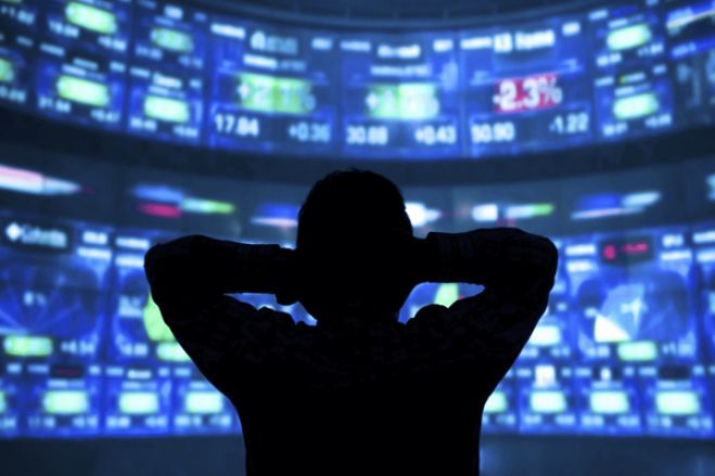 Guerra na Ucrânia pode impedir Angola de regressar aos mercados - consultora