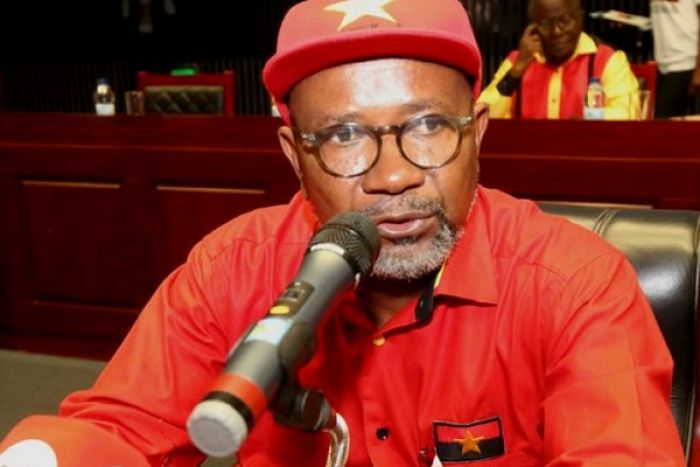 "Não gostei da forma como fui tratado pelos meus camaradas do MPLA"