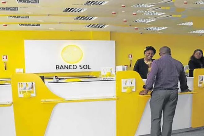 Sindicato quer bancários com telemóveis sob escuta