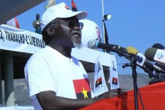 Activistas respondem por crime de injúria contra antigo governador da Huíla