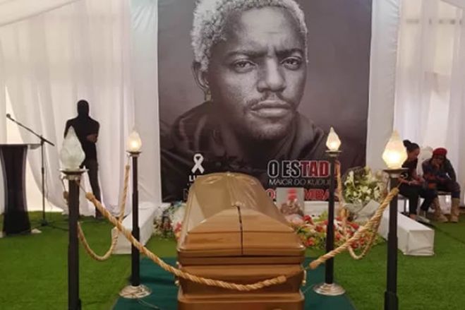 Polícia dispersa com gás lacrimogéneo tumulto em funeral de músico "Nagrelha"