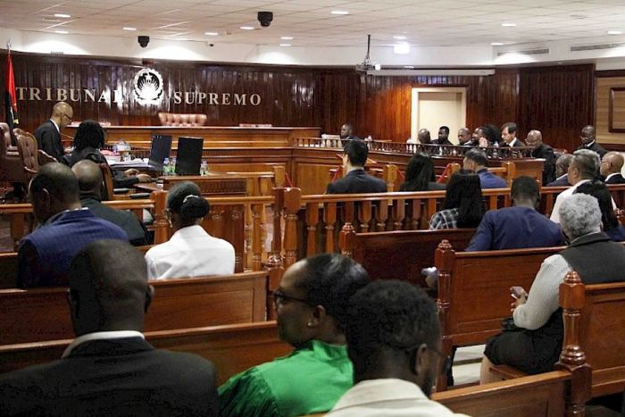 Tribunal chumba pedidos de anulação da acusação contra os generais Kopelipa e Dino